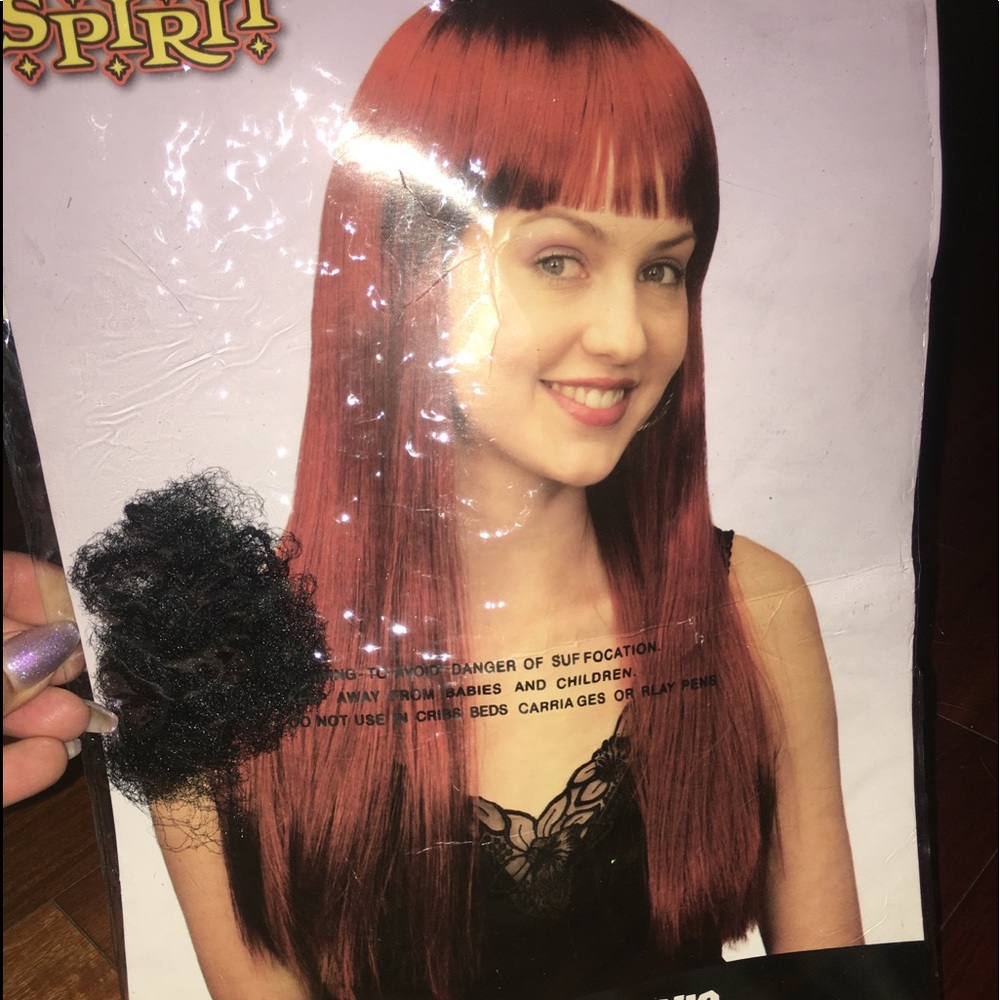 Wig -Halloween. Auburn.
